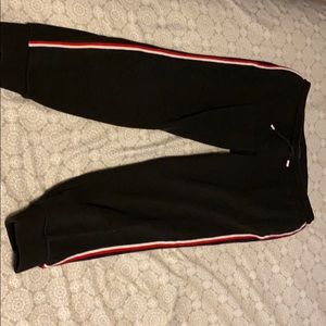Black Tommy Hilfiger sweats